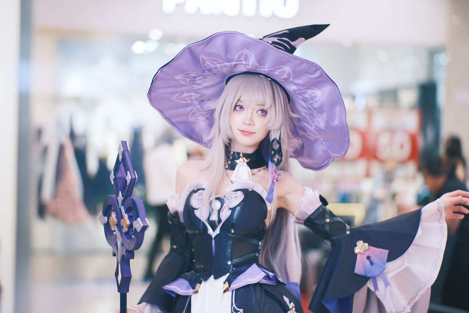 池袋ハロウィンコスプレフェス2026 魔女のコスプレイヤー