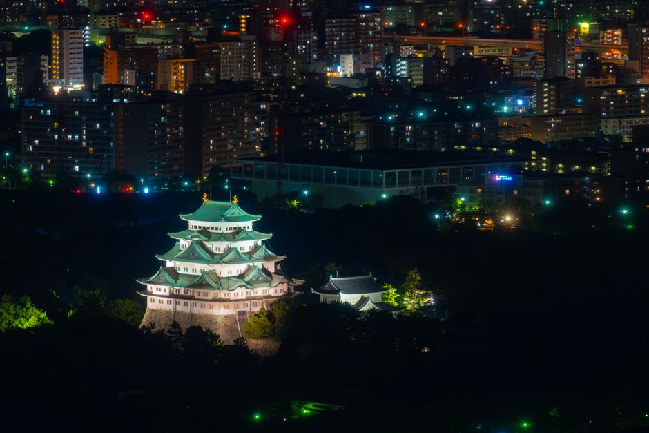 東海の紅葉見頃 名古屋市内で楽しむ紅葉 徳川園・白鳥庭園・東山動植物園のイメージ